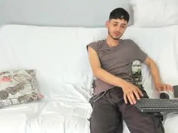 drake_and_zara Image 16