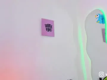 victoria_alien Image 13